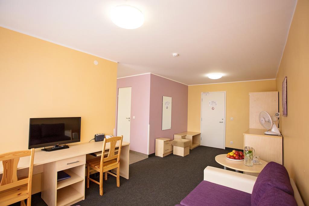 Varska Sanatorium Hotell Rum bild