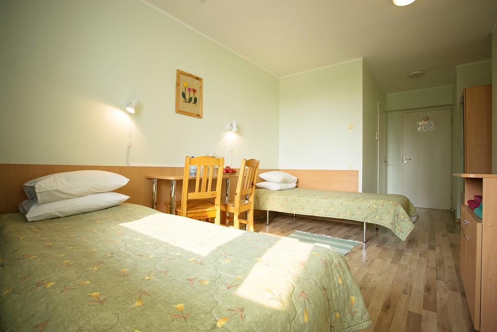 Varska Sanatorium Hotell Rum bild