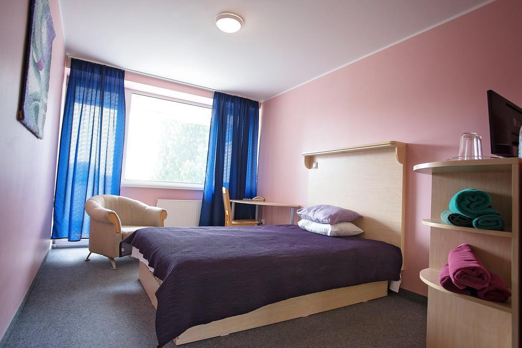 Varska Sanatorium Hotell Exteriör bild